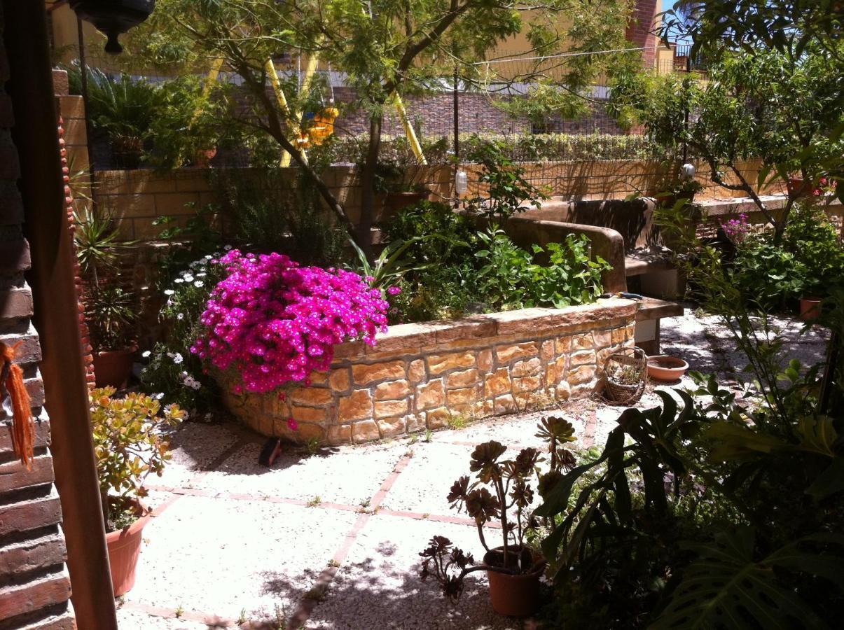 Marinette Bed & Breakfast Barcellona-Pozzo di Gotto Dış mekan fotoğraf